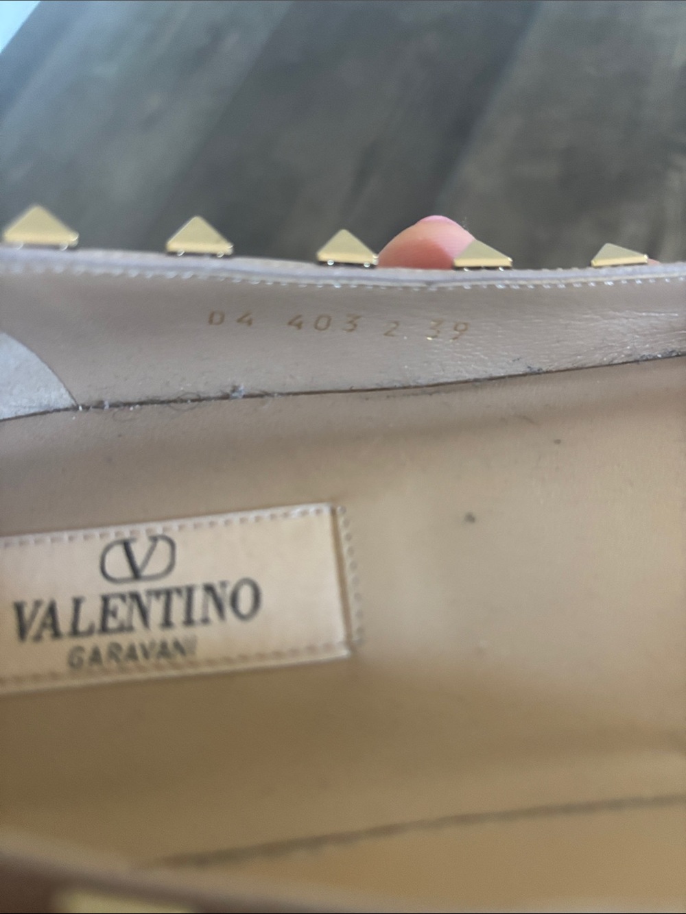 Valentino Garavani Rockstud Ballet Flats in lavender leather colorway - Picture 14 of 17
